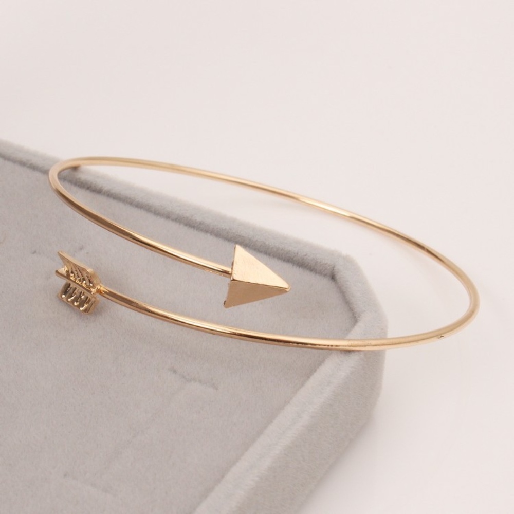 Arrow Bangle Bracelet Gold - Picture 4 of 5